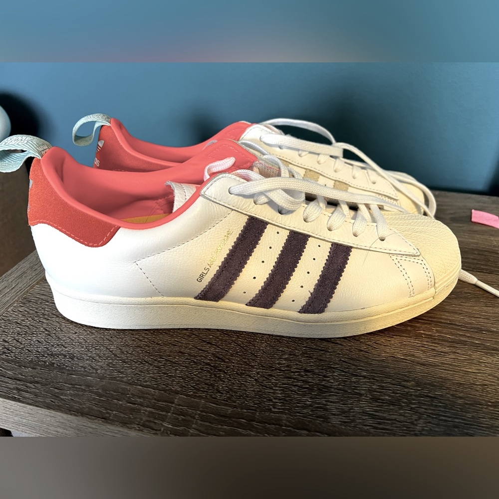 Adidas Originals Men's Superstar Girls Are Awesome Shoes (FW8087)